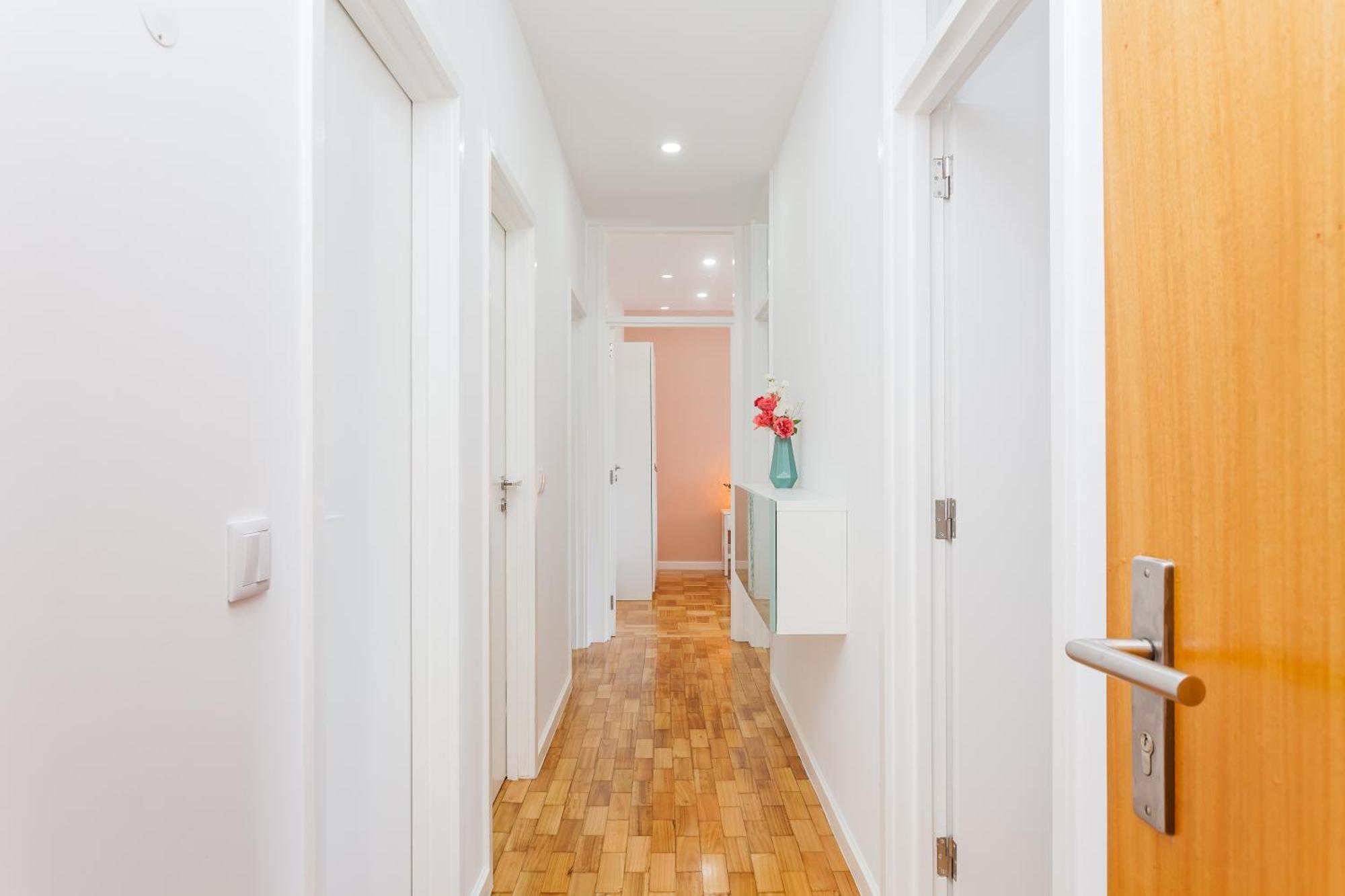 Sancha Apartment - In The Centre Near The Aliados Порто Екстериор снимка